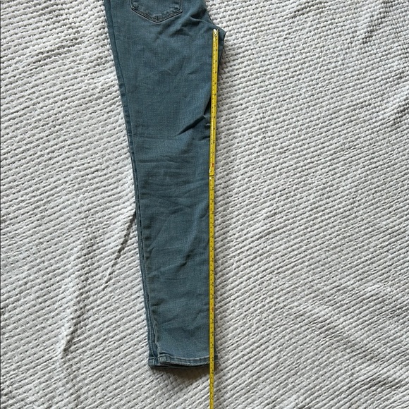 Levi's Blue Slim Fit Jeans with Classic Stitching - Picture 6 of 13